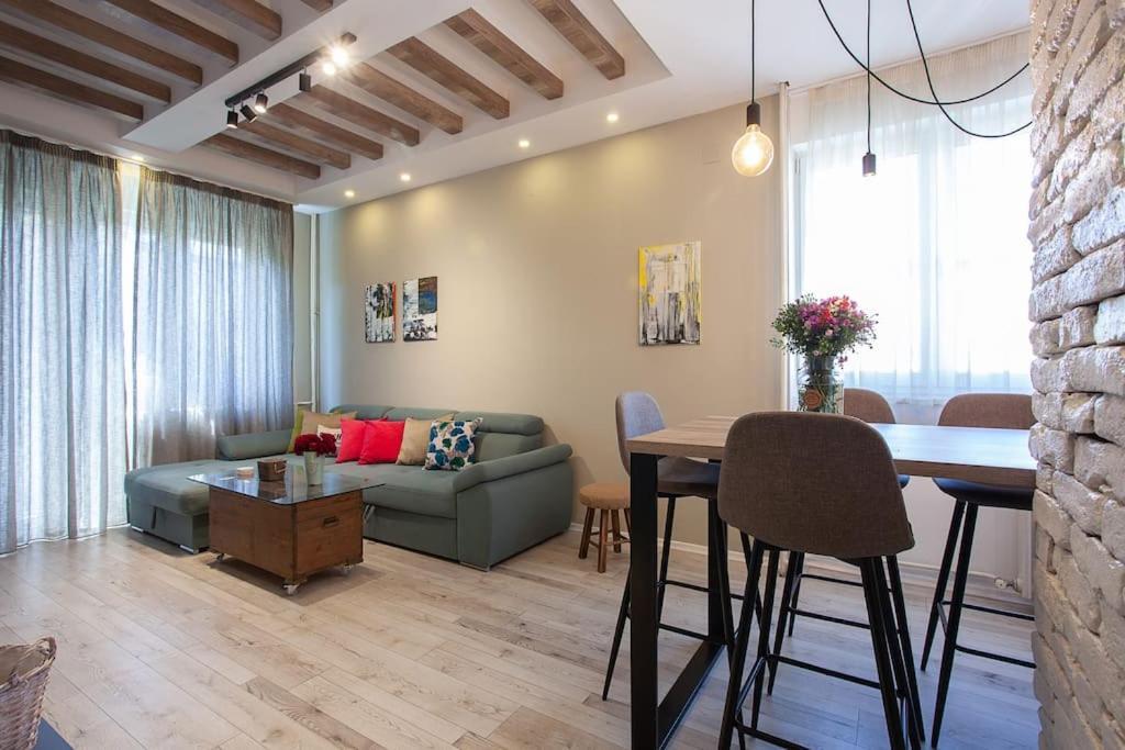 Mihajlovik Lux Apartment In Heart Of Skopje Exterior photo